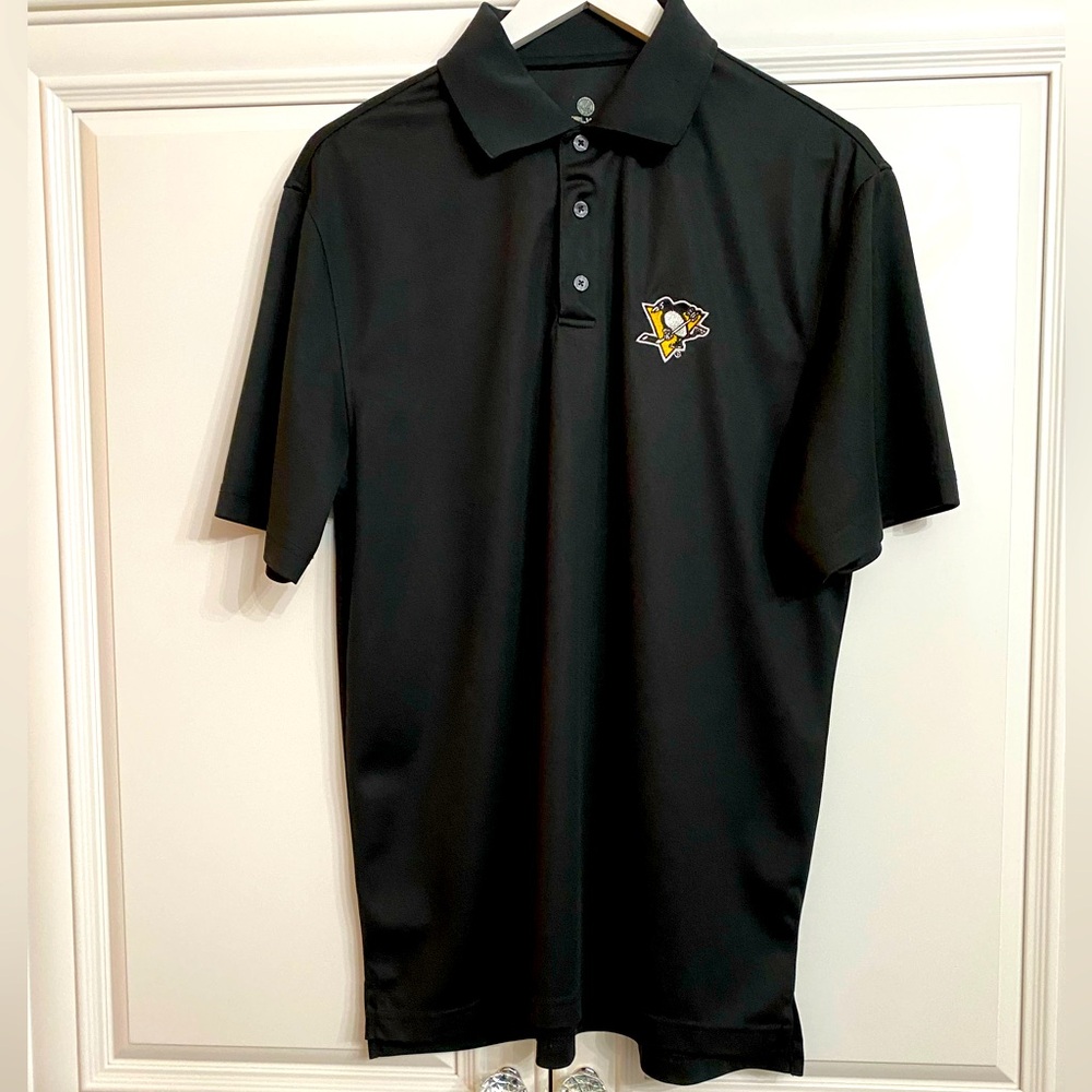 Men’s Sz Medium Black Short Sleeve Polo Shirt with Pittsburgh Penguins Logo